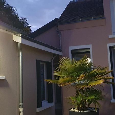 Maison Avec Garage 24 Heures Du Mans Voitures Et Toute Manifestation Le Mans Buitenkant foto